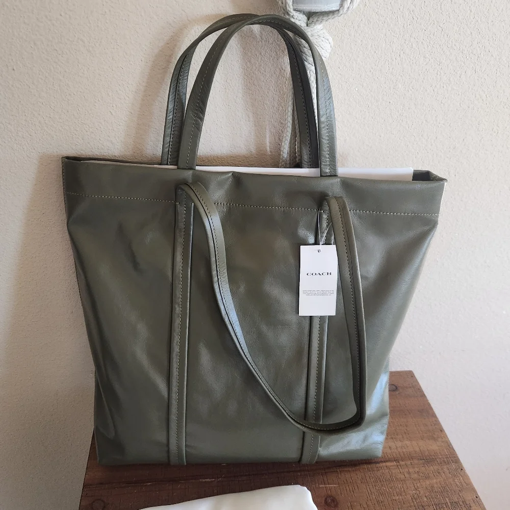 Coach Leather Green Hall Tote Bag 33  NWT $450